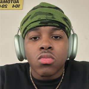 Meet your Posher, Ajayi